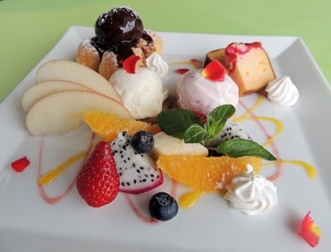 本日のスイーツ&フルーツプレート