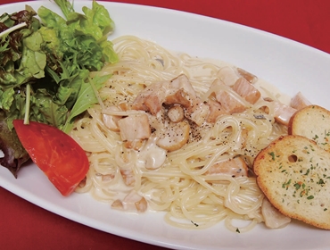 ポルチーニとベーコン ブルーチーズの生パスタ