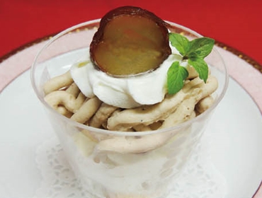 特製パンナコッタマチェドニア添え