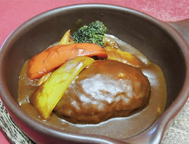 たっぷり野菜とガイア特製煮込みハンバーグ