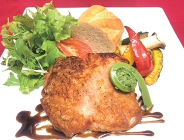 信玄鶏のソテー 春の香りを添えて